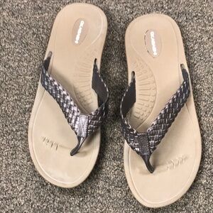 Okabashi sandals sz M/L
